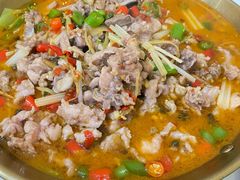 鲜锅兔-盐与味葱葱鲫鱼•自贡菜江湖菜(春熙店)