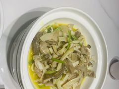 杂菌闷猪肚-新辣宴·湖南家常菜·商务聚餐(中粮创芯店)