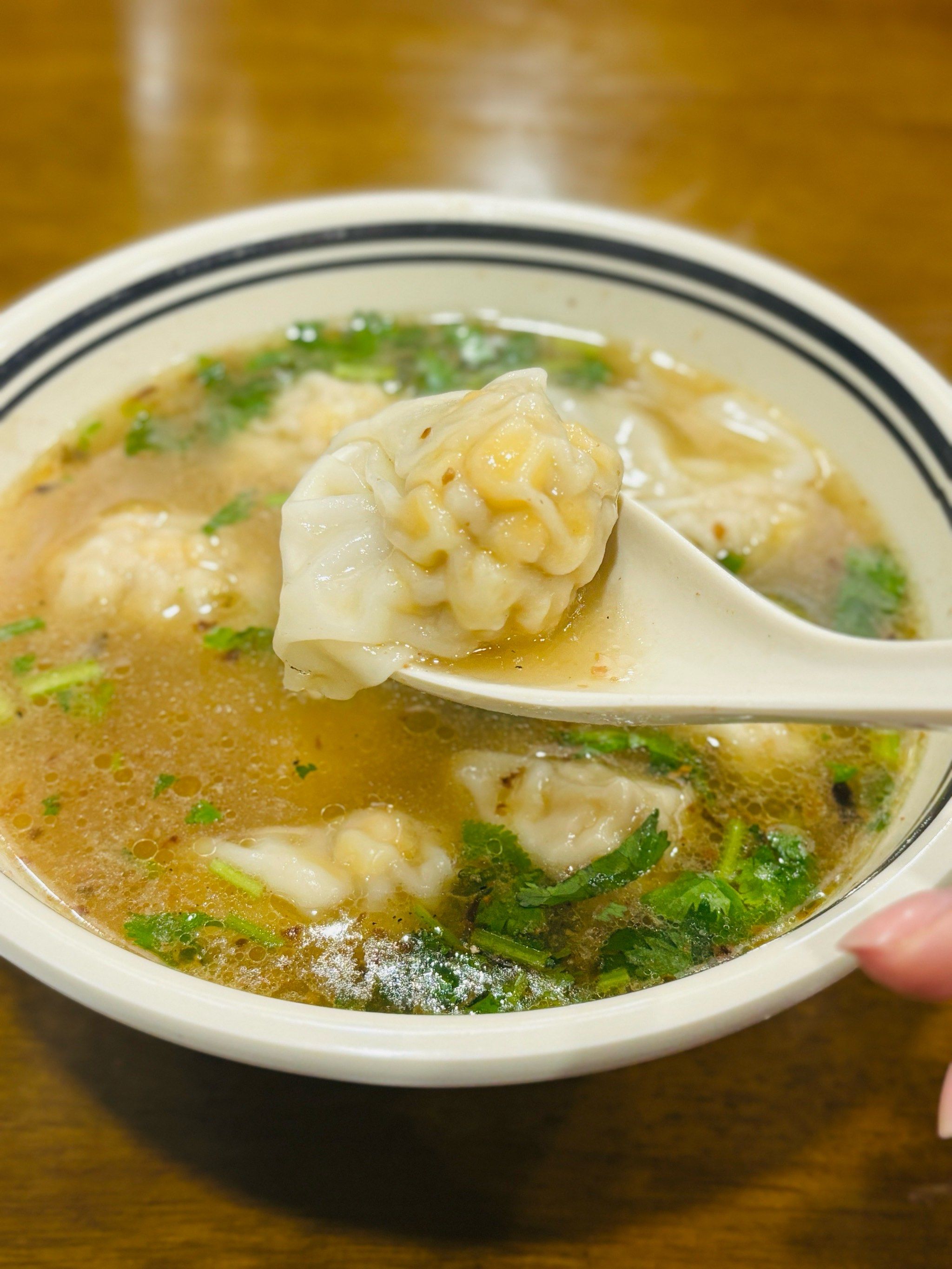 这家玉米鲜肉馄饨超级香