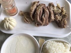 -清真·胖妈妈手抓餐厅(定西路长城宾馆店)