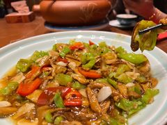 -老滇山寨•云南特色菜•地方菜•民族风情歌舞表演(金碧店)