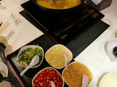 -鲜入围煮花胶鸡海鲜火锅