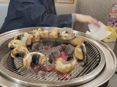 -围炉肉舍•炭烤活鳗•丹东海鲜烤肉(步行街店)
