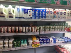 零售区-牛朋牛奶棚(南昌路店)