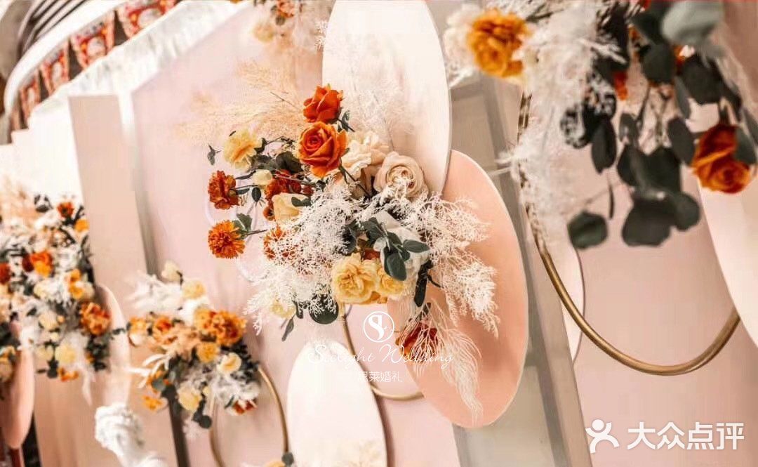 有点小清新，小浪漫，还有点小俏皮[调皮]