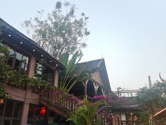 -拾光音乐餐酒吧(告庄星光夜市店)