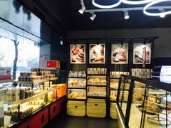 面包甜点陈列柜-华丰贺氏(福新西路店)