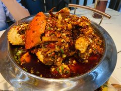 -凤凰路何眼镜香辣蟹(花果园店)