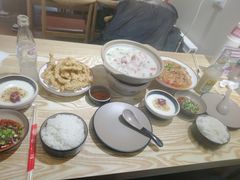 -叁煨蹄花·下饭盐帮菜(人民广场店)