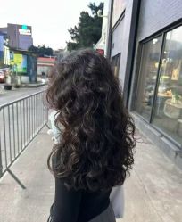 -首脑美发沙龙