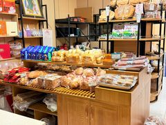 -秀云俄罗斯列巴屋(军星小区店)