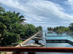 -亚龙湾喜来登·美景台大堂吧