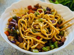 茄子肉丁小公鸡双拼拌面-文三里屯面馆(三里屯店)