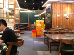 大堂-胡须佬鸡煲四季火锅店(石厦西村直营店)
