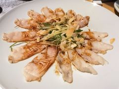 薄切鲜鱼片-穹六人间 people 6(岳阳路店)