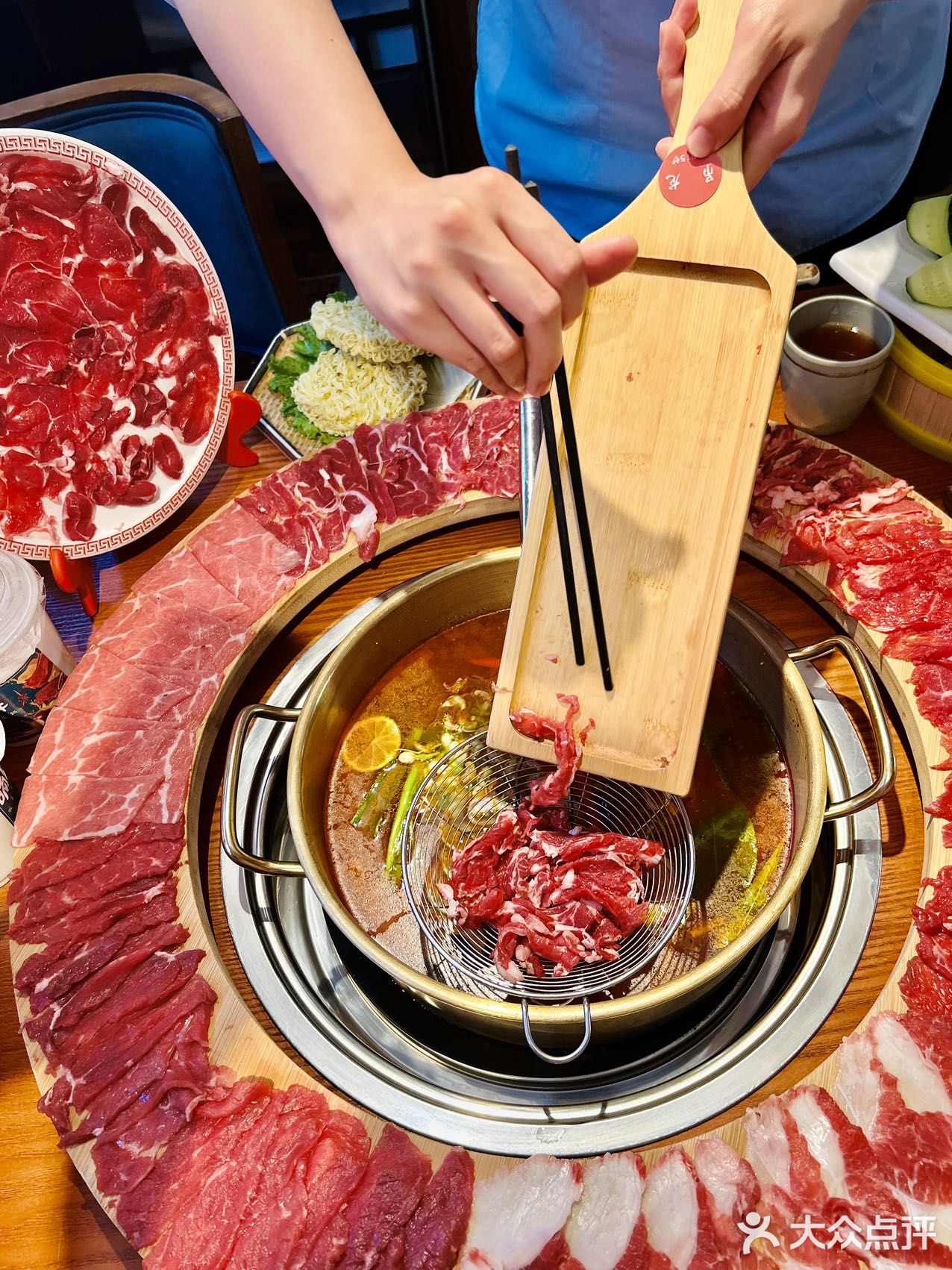 来丽江，不能错过这锅火锅的酸爽滋味