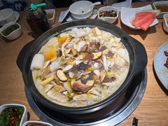-一朵菌·野生菌探索家火锅(南亚店)