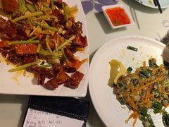 -卢大鲜鱼头捞饭(美利广场店)