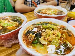 -二钢串叔麻辣烫(华龙大厦店)