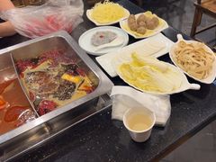 -百年川椒重庆老火锅(光谷店)
