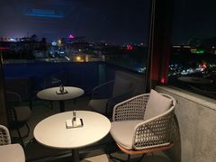 -悦吧·360°全景天台酒吧(象山店)