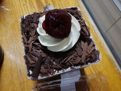 正宗黑森林蛋糕-味多美(民星路店)