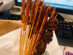 鸭肠串串每-但家香酥鸭