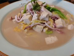 -海派美食·家宴海鲜青岛菜·石锅鲽鱼头(东方城店)