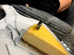 -UNI UNI(环亚凯瑟琳店)