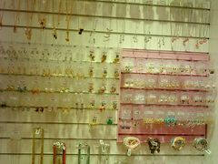 Lizzie饰品店F211-莲花国际广场