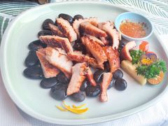 火焰黑毛猪颈肉-蕉叶·广州明星泰国菜(黑金冠保利广场店)