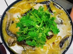 酸菜鱼小锅米线-肥汁米蘭香港米线(长宁来福士店)