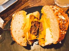 -HIGH FIVE哈福手工汉堡(桂林路店)