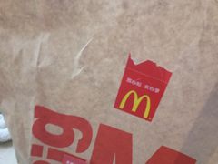 -麦当劳(乳山路店)