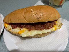 招牌咸牛肉芝士猪仔包-华嫂冰室(尖沙咀店)