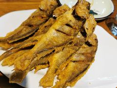 炸偏口鱼-方城小吃店