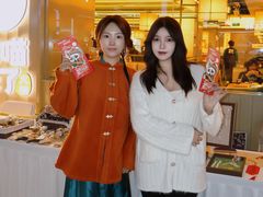 -王府井百货熙地港店