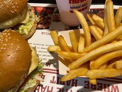 -The Habit Burger Grill 哈比特汉堡(复兴soho店)