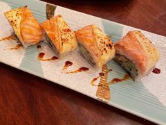 火炙三文鱼芝士卷-山葵家·创意料理(万象汇店)