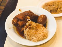 豬腳面線-阿水狮猪脚大王(台中公园店)