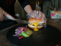 经典芝士汉堡-HIGH FIVE哈福手工汉堡(桂林路店)