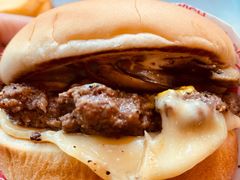 蘑菇牛肉汉堡-FATBURGER 特富客汉堡(外交公寓店)