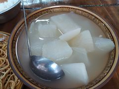 大骨炖萝卜汤-一品红烧鸭特色川菜(三岔湖店)