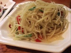 -临江餐馆二楼美食部落