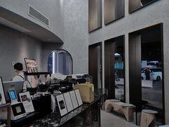 -HUG·拥抱咖啡(郑州宝龙广场店)