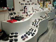 -宏宇眼镜蔡司依视路折扣店(兆佳眼镜城店)