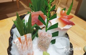 Sashimi Platter (5 Varieties)