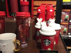 -星巴克(上海虹桥新天地二店)