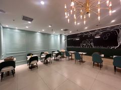 -安格丽娜·狗咖·猫咖羊驼咖(春熙路百盛商场店)