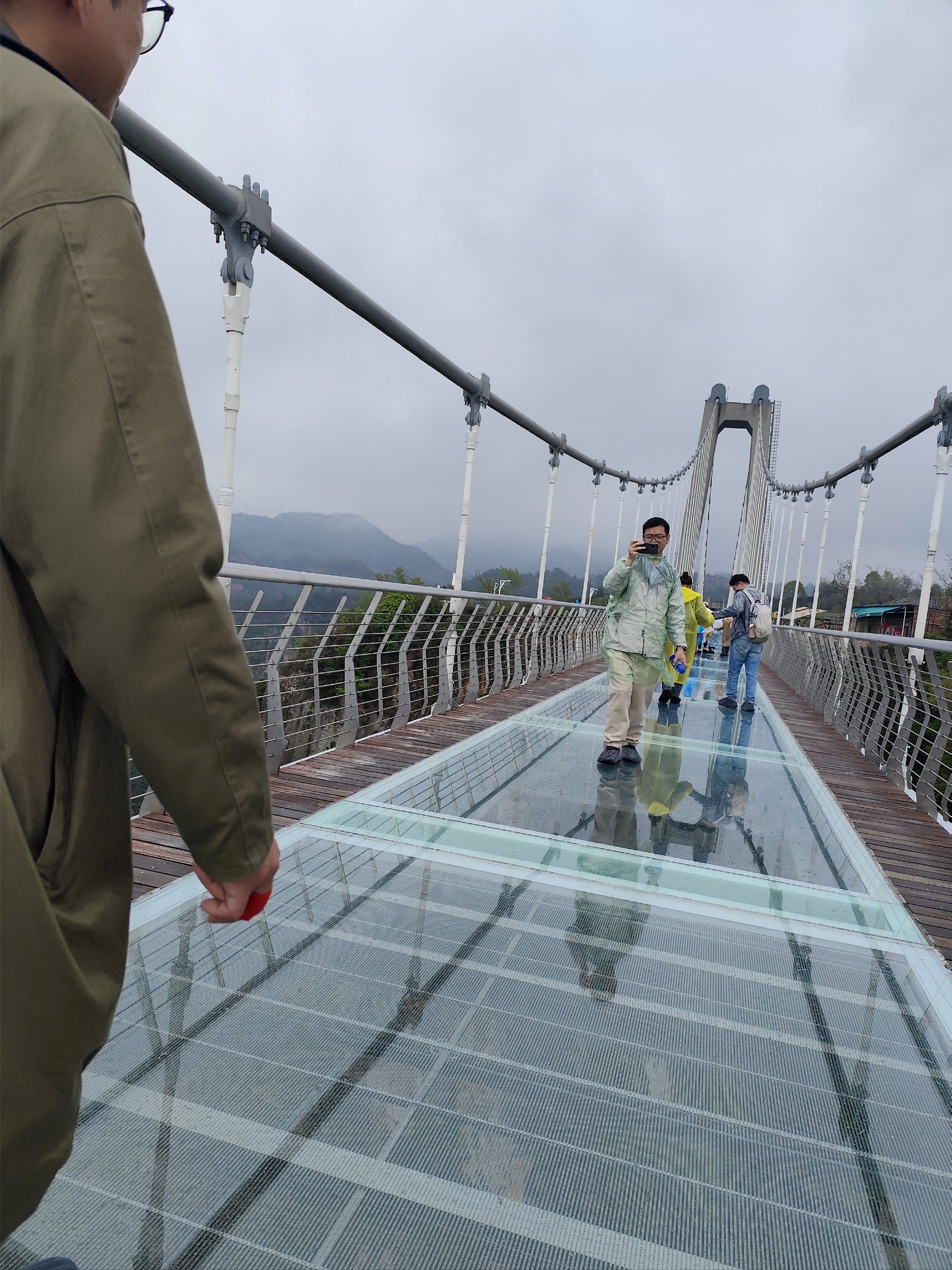 天台山大瀑布玻璃栈道图片